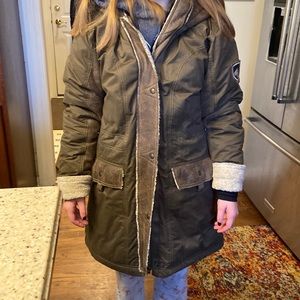 Kuhl womens parka olive green worn less than 5 times.